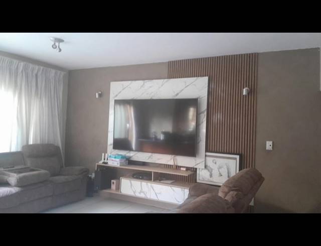 2 BEDROOM APARTMENT FOR SALE IN CAPRICORN